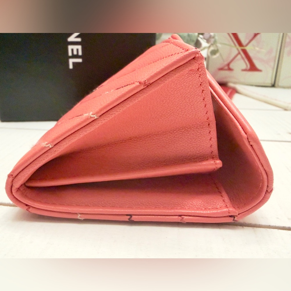 Pink CHANEL Compact V Stitch Leather Wallet Card Holder - Picture 6 of 8